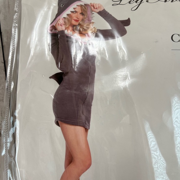 Womens shark costume - Picture 2 of 3